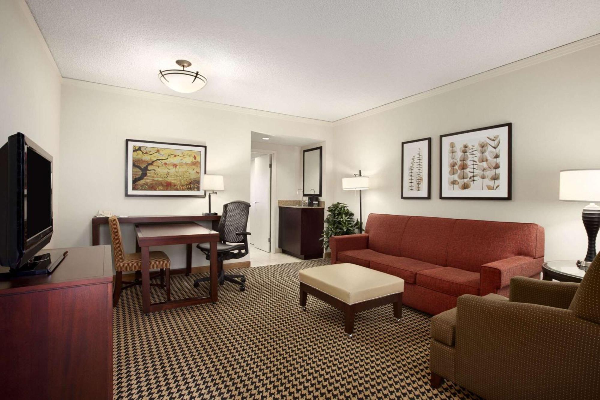 Embassy Suites By Hilton Atlanta Perimeter Center Санди-Спрингс Экстерьер фото