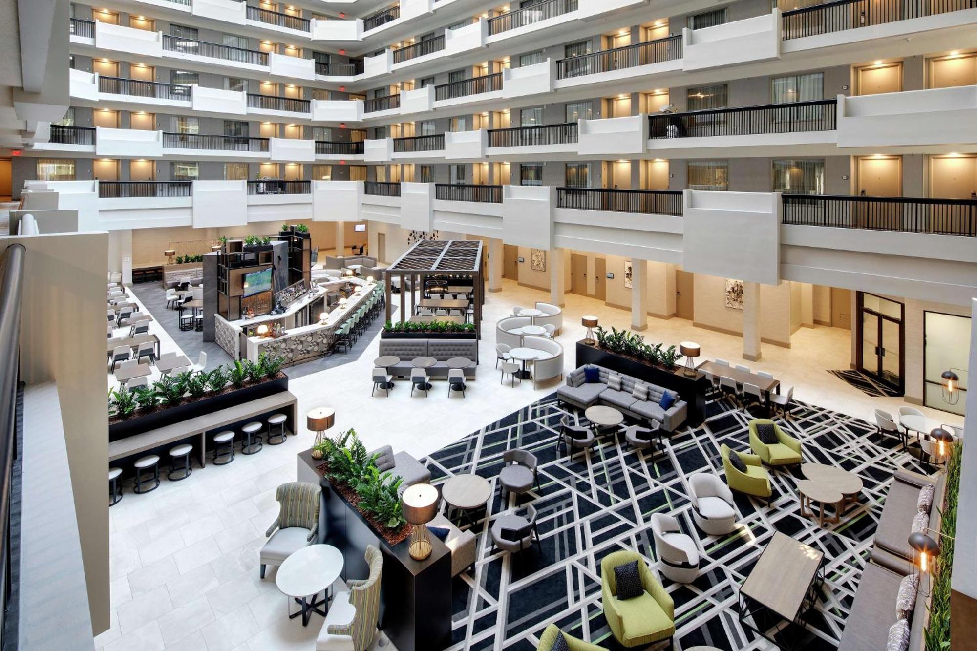 Embassy Suites By Hilton Atlanta Perimeter Center Экстерьер фото