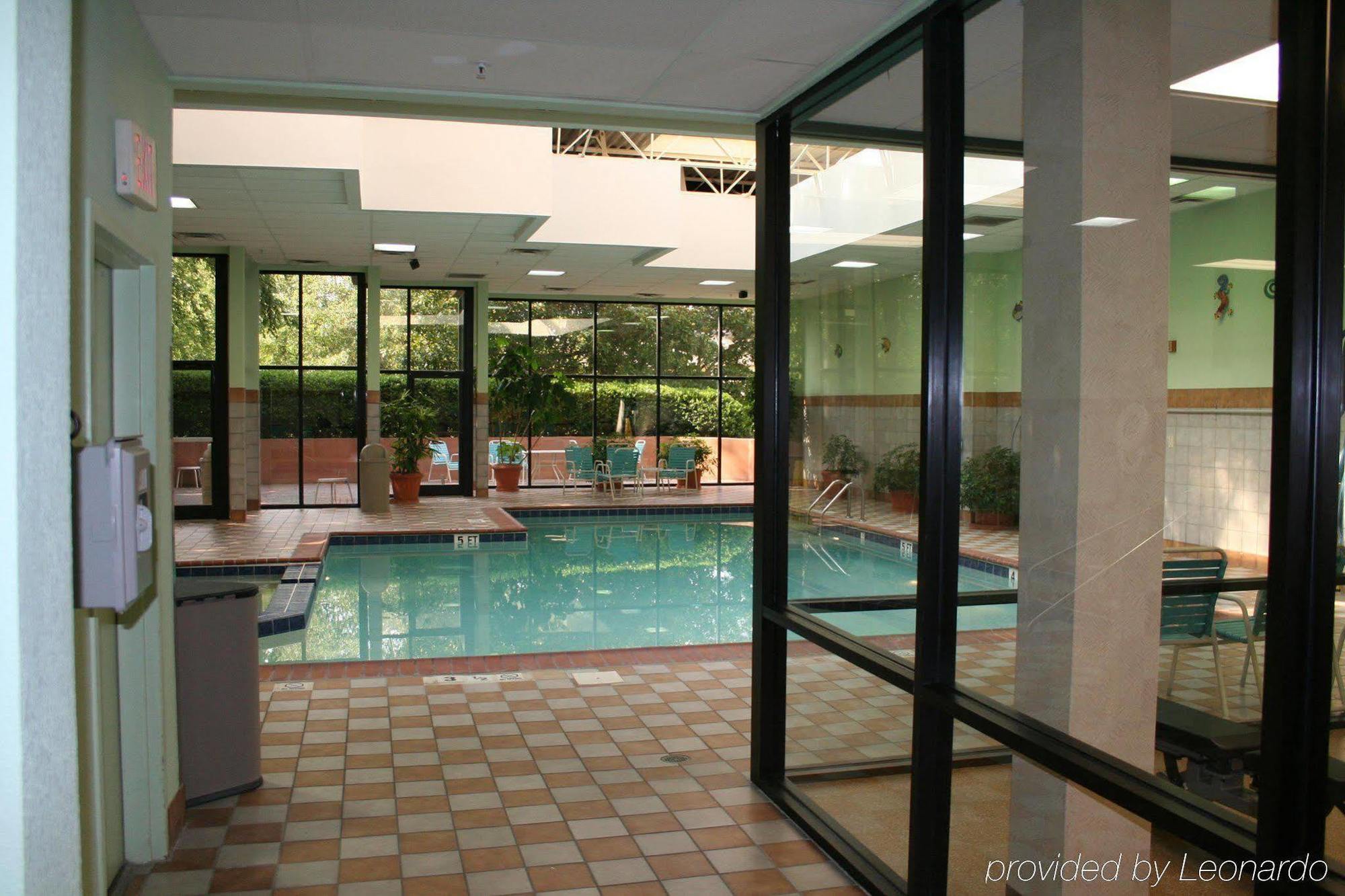Embassy Suites By Hilton Atlanta Perimeter Center Санди-Спрингс Удобства фото